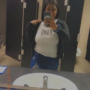 Meet your Posher, Lyndrea